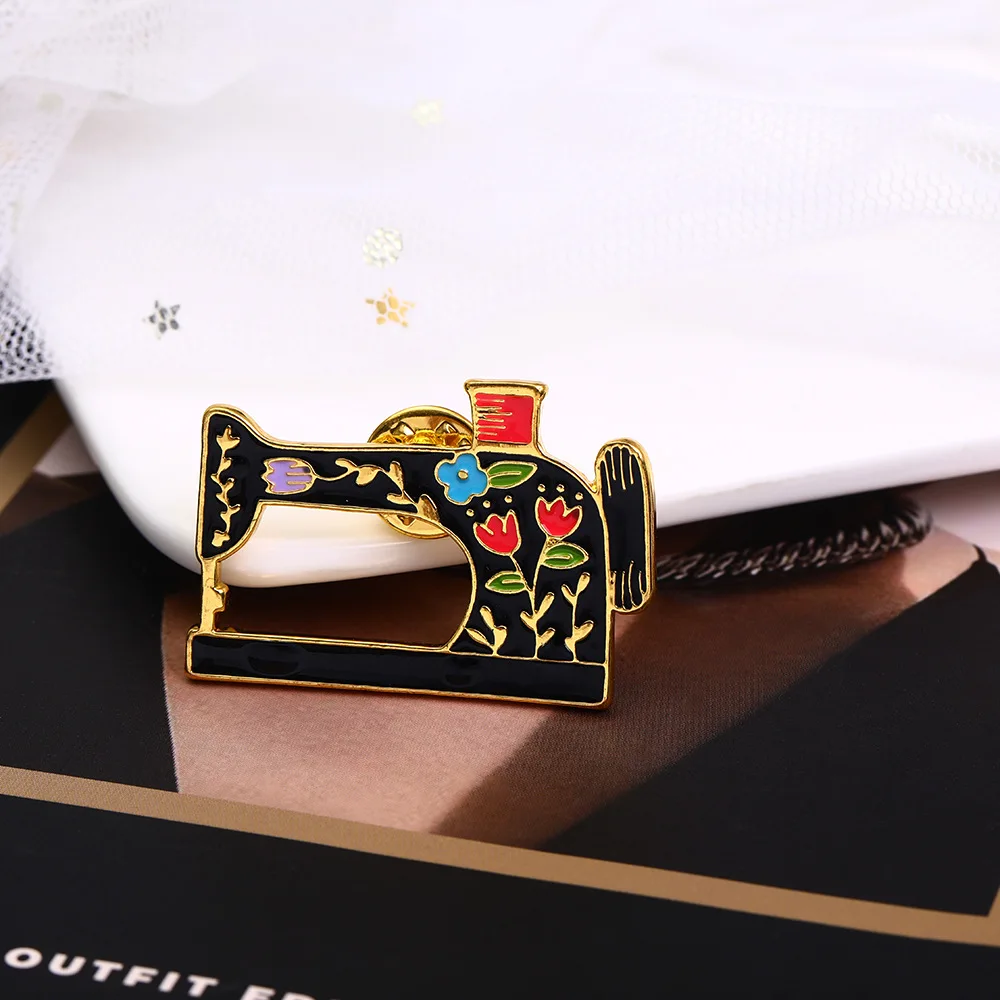 Vintage Style Floral Sewing Machine Enamel Pin Brooches Bag Hat Lapel Pin Badge Women Men Kids Jewelry