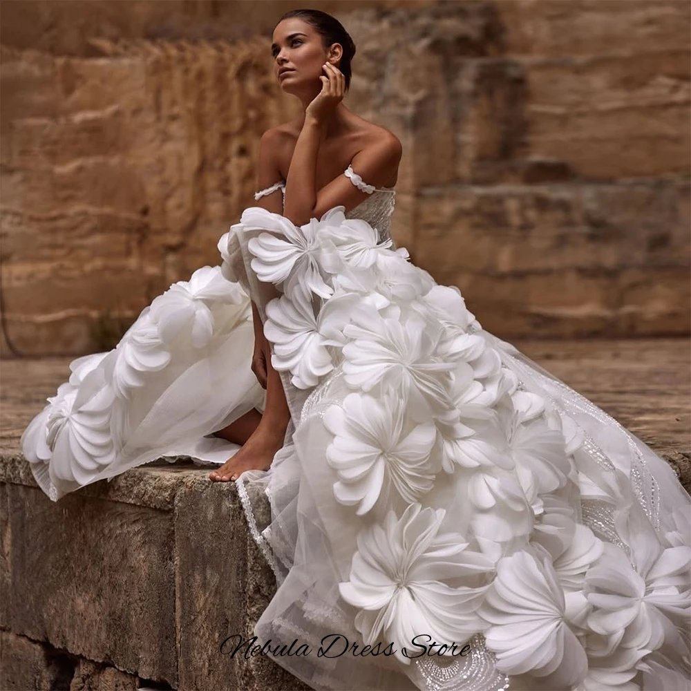 Vestido De Novia personalizado con flores hechas a mano, vestidos De Novia modernos sin mangas con escote en forma De corazón, Vestido De Novia romántico con cuentas
