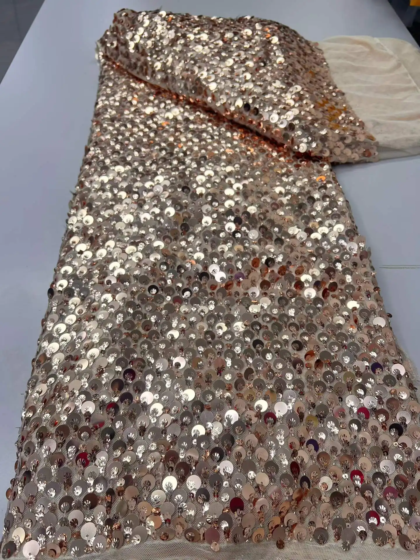 

Роскошная Изысканная Африканская Ткань с Бисером и Кружевом, Новинка 2026 года, Высококачественная, 5 Ярдов, Ручная Работа, с Пайетками, Нигерия, для Вечерних Платьев и Шитья