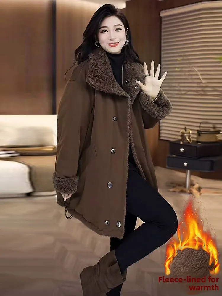 Damska kurtka Thiened Fce o średniej długości, zakrywająca pośladki, model 2025, nowa, zimowa, luźna, wyszczuplająca, skórzana, z futerkiem, zintegrowana góra.