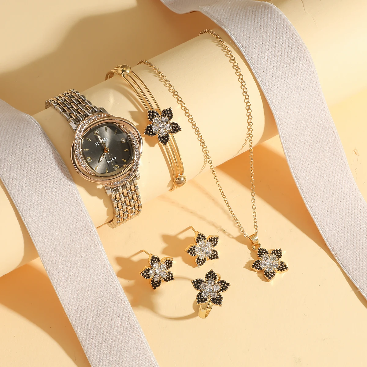 

No gift box Simple and stylish diamond inlaid fashion light luxury steel strap versatile women's watch quartz watch strap diam