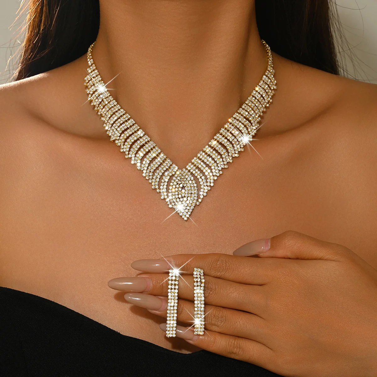 

Heavy Industry Full-Set Geometric Fringe Necklace and Earrings - Fashion Luxurious Jewelry Set. Gift for Wife