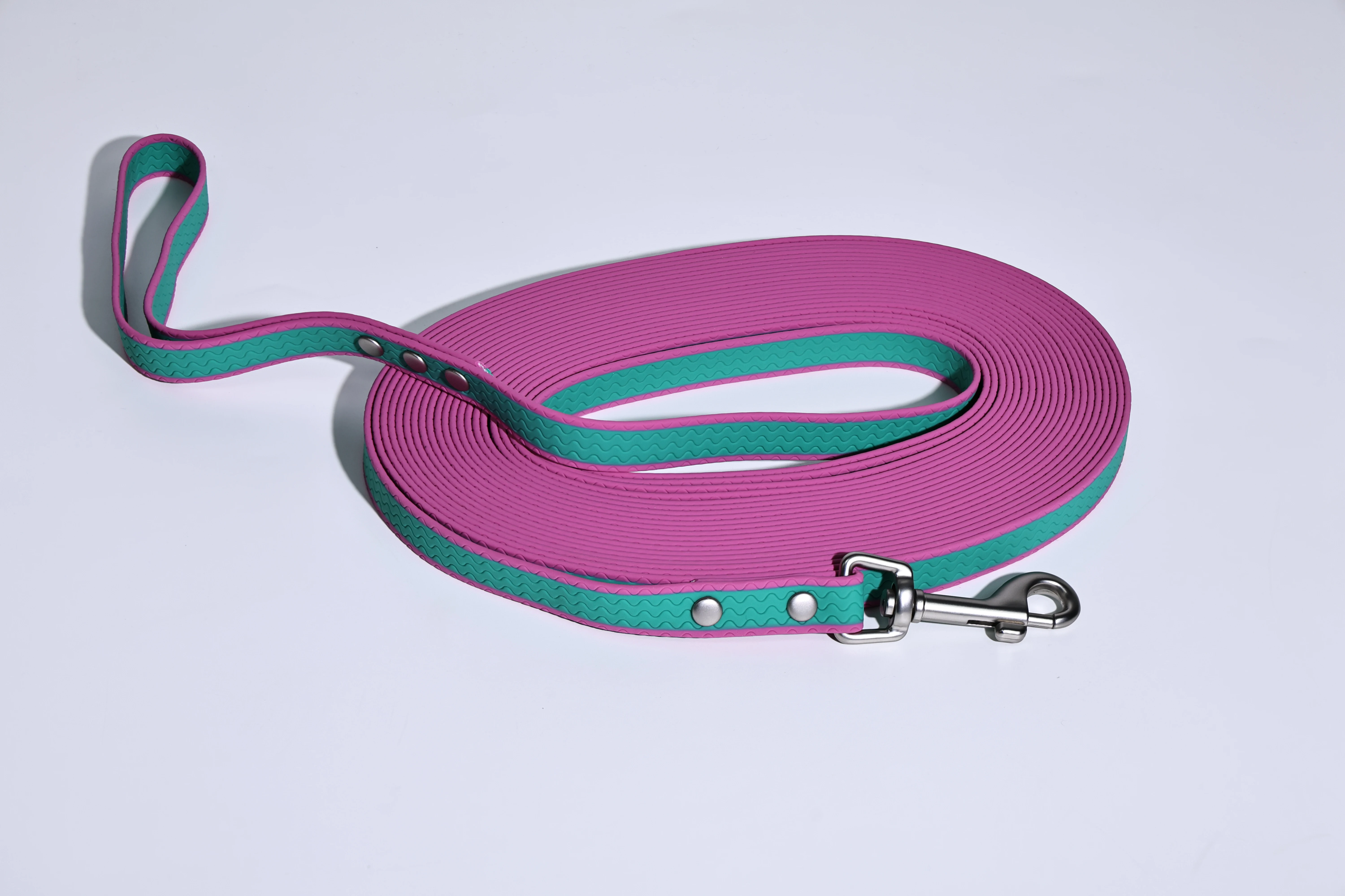 Wasserdichte Langlebige Zweifarbige PVC-Hundeleine, Weich Flexibel mit Starkem Griff, Leicht zu Reinigen für Kleine und Mittelgroße Hunde beim Spaziergang im Freien