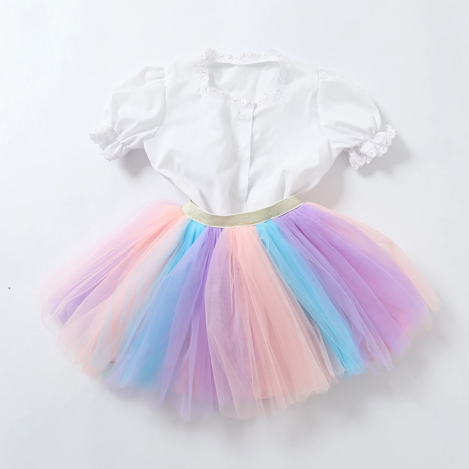 The new children\'s pongee skirt mesh pleated princess skirt can be wholesale Europe and the United States rainbow skirt