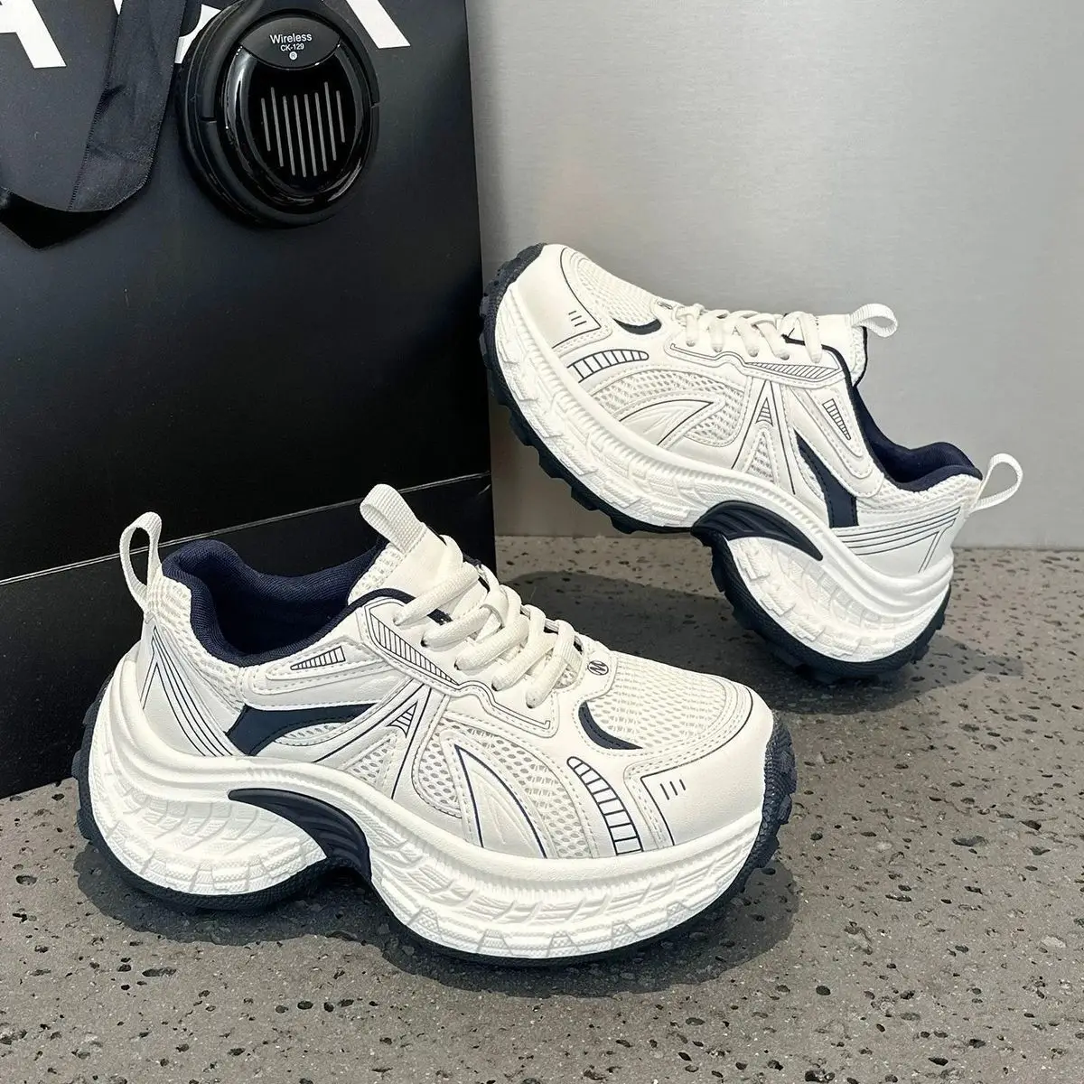 2026 Summer Novel Female Hype Air Flow Insole Cushion Multifunctional Leisure Flexible Trainer Shoe Raised