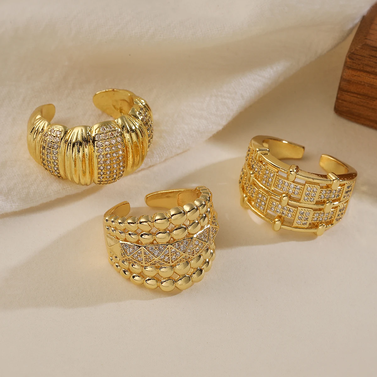 NEWBUY Brand Shiny AAA CZ Zircon Inlay Gold Color Geometric Shape Rings For Women Finger Accessories Gift