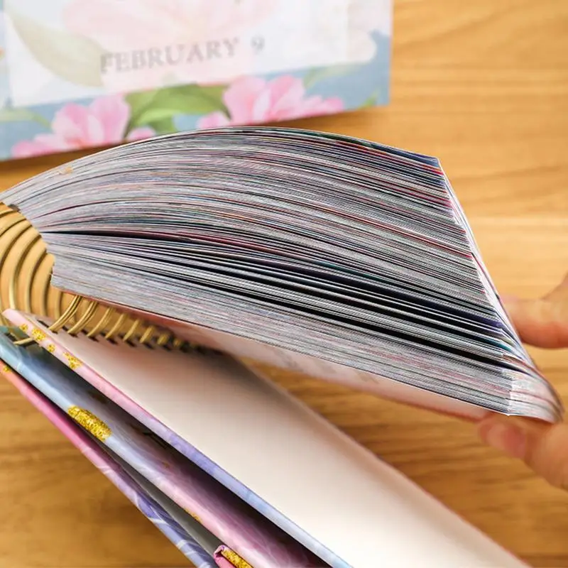 365 يوما تأكيدات إيجابية أجندة مكتبية /رزنامة مكتبية 2025 الدائمة F-lip لفائف تقويم مكتبي مع اقتباسات ملهمة