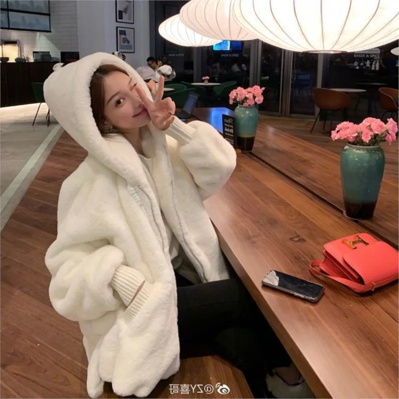 Women's light mid-length fur hooded loose coat with mixed and fleece