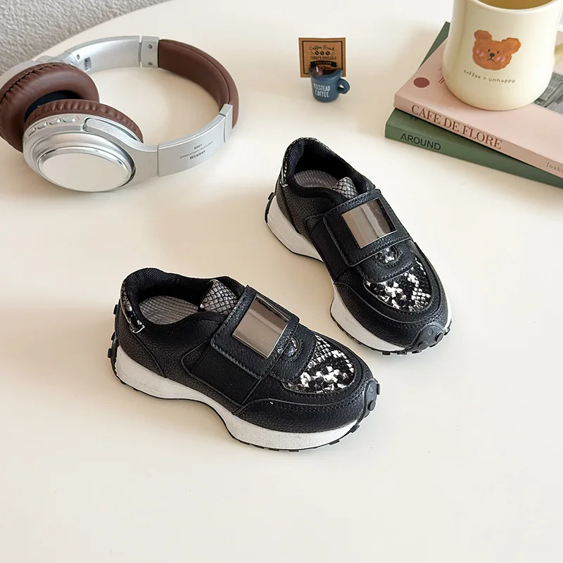 

Новинка лета 2024, детские повседневные кроссовки для девочек, модная корейская стильная нескользящая универсальная школьная обувь с мягкой подошвой и воздушной сеткой