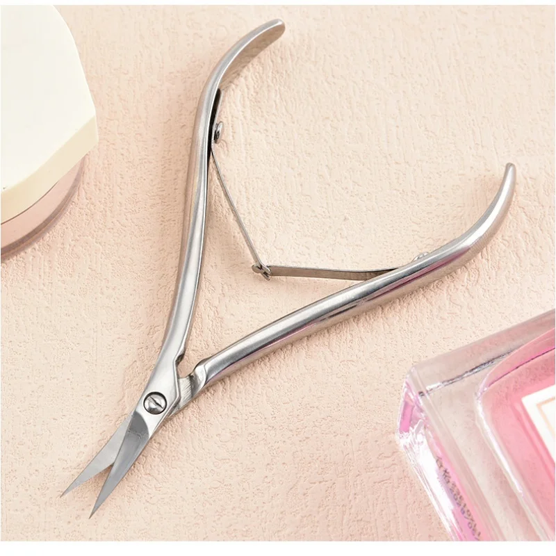 1Pcs Extra Fine Curved Cuticle Scissors Nail Cilpper Multi Purpose Manicure Tools Fingernail Cutter Toe Nail Cuticle Scissors