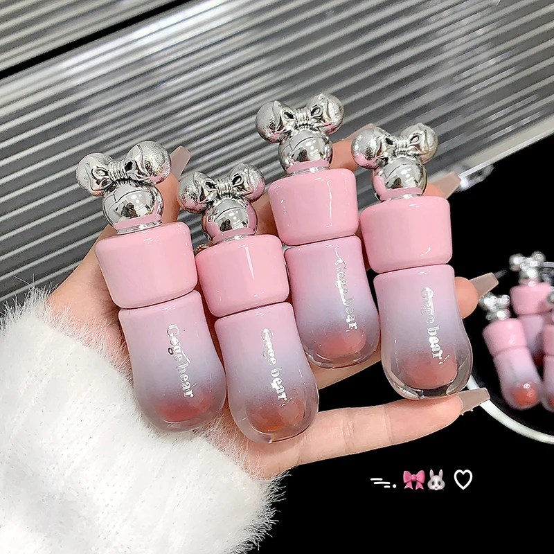 بلسم الشفاه المخملي من Gege Bear يرطب ويضيء لون البشرة، ملمع شفاه مقاوم للماء