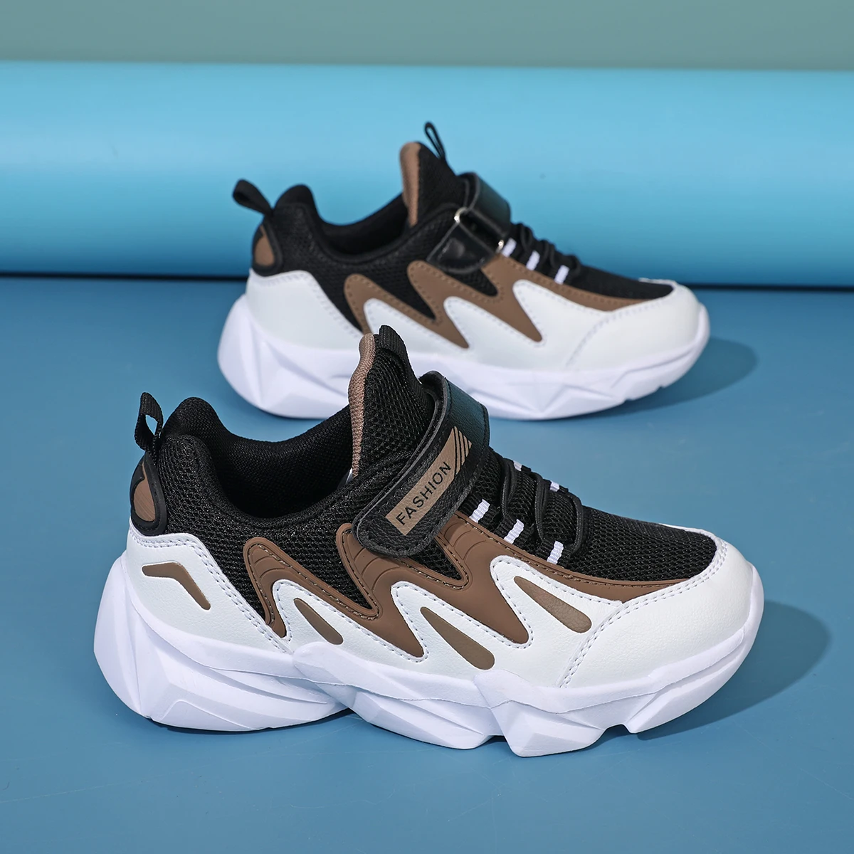 

Обувь для мальчиков, весна-лето 2024, повседневные тренировочные кроссовки на плоской подошве, детская спортивная обувь, дышащие износостойкие кроссовки с сеткой