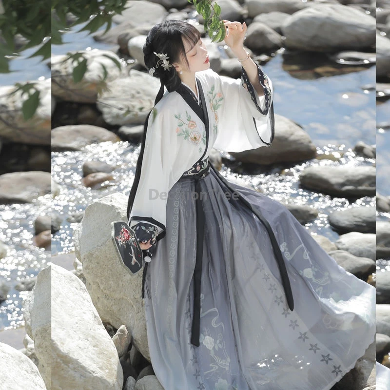 

2025 spring and autumn daily chinese hanfu wei jin style crossed collar waist cinching clothing fairy embroideried printed hanfu