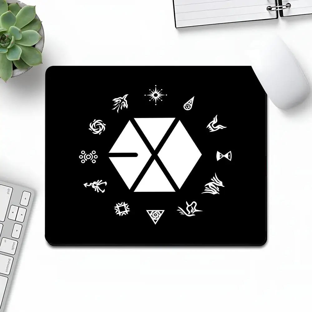 

E-XO Logo Kpop Mouse Pad Art Gaming Gamer Small Xxl Rubber Locking Edge Large Computer MousePad Laptop Desk Pad