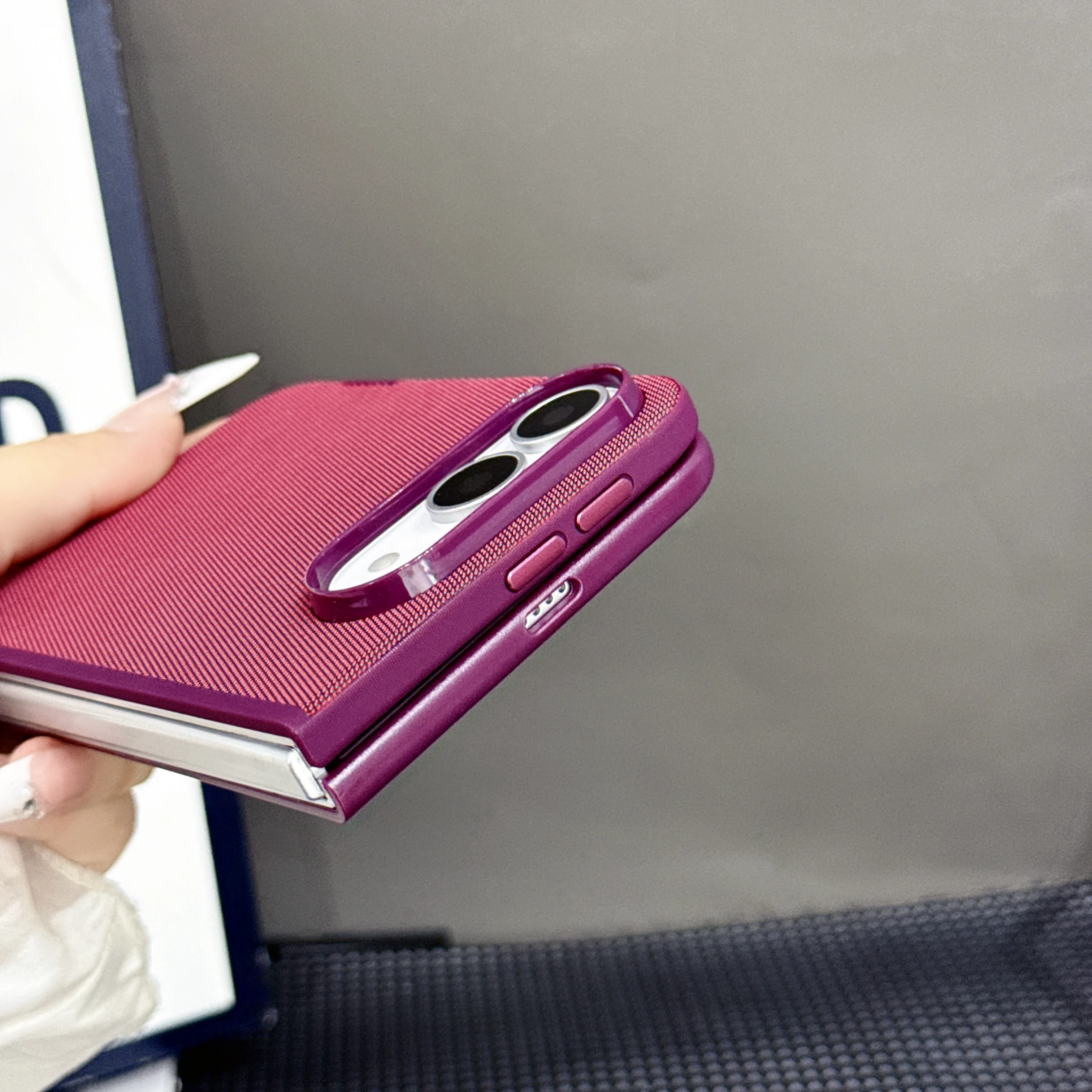 New Luxury TechWoven Fabric Fold Magnetic Case For iPhone Duo For MagSafe Charging Anti Fingerprint Shockproof Protection Cover - view 2