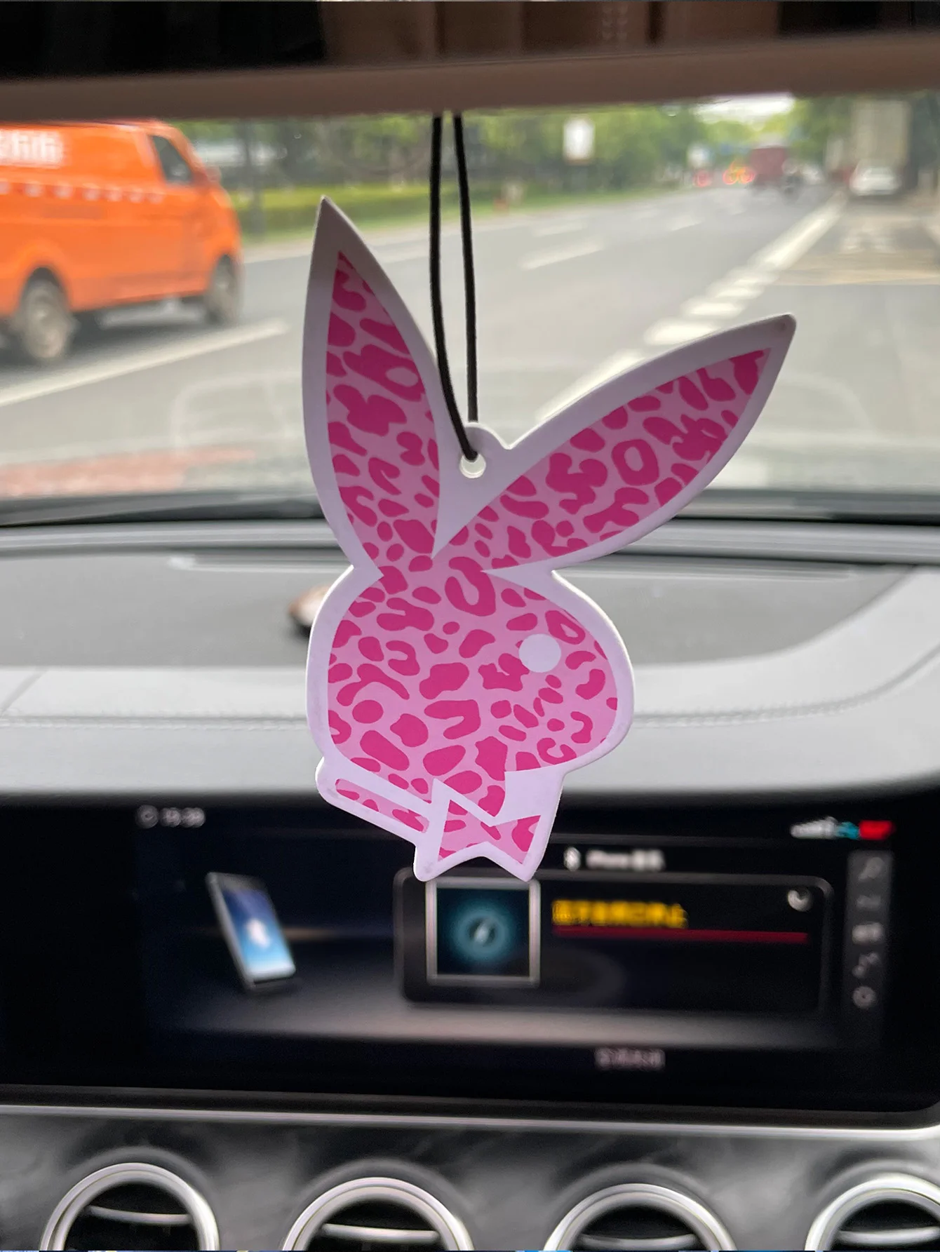 Car Accessories Juicy Couture - Kaninchen/Freesie Frischer Duft Fünf-Sterne Neutraler Auto-Duftspender