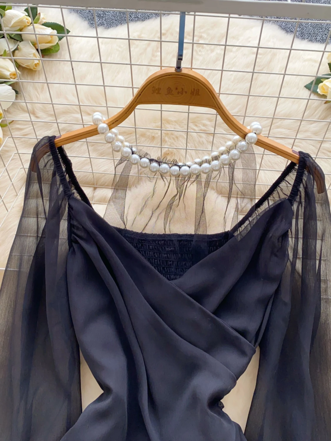 Women's Beaded Neck Hang Mesh Patchwork Shirts V-neck Slimfit All Match Chiffon Blouse Summer Loose Commuting Long Sleeves