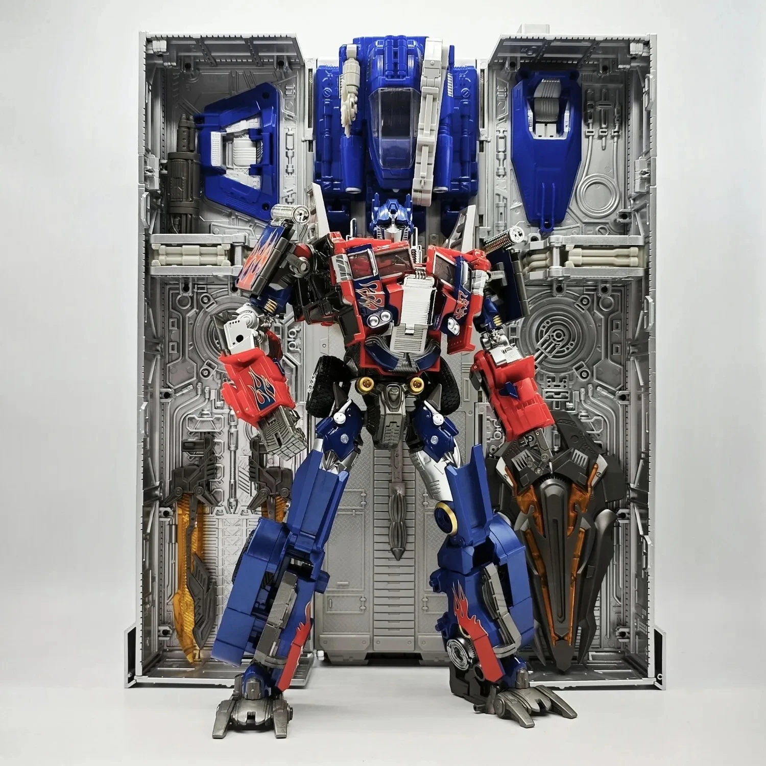 Transformation Toys Weijiang Black Apple M01 OP Commander W8022