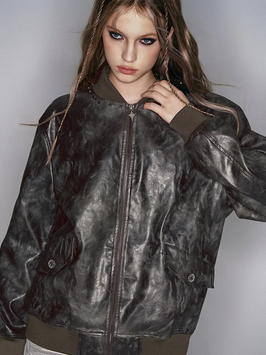 Jaqueta de Couro com Design Original e Rebites para Mulheres, Nova Chegada de Outono/Inverno, Jaqueta de Motociclista em PU PVC