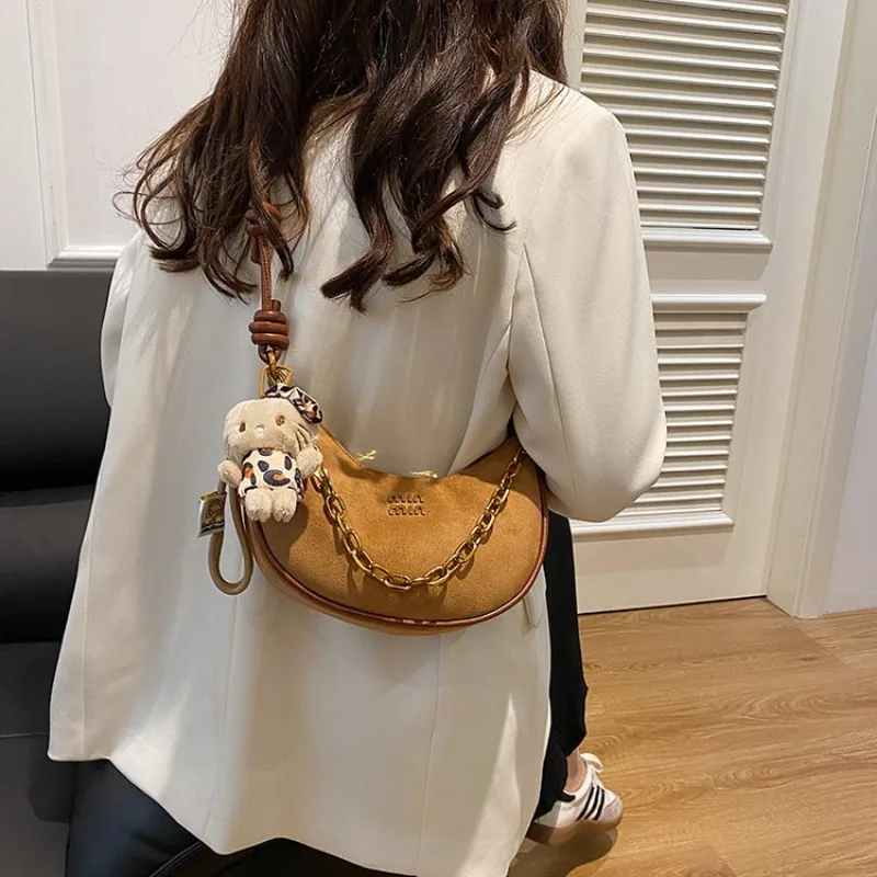 

Elegant Crossbody Bag For Mature Ladies Metallic Hardware Accents Stylish For Cocktail Dresses And Evening Galas