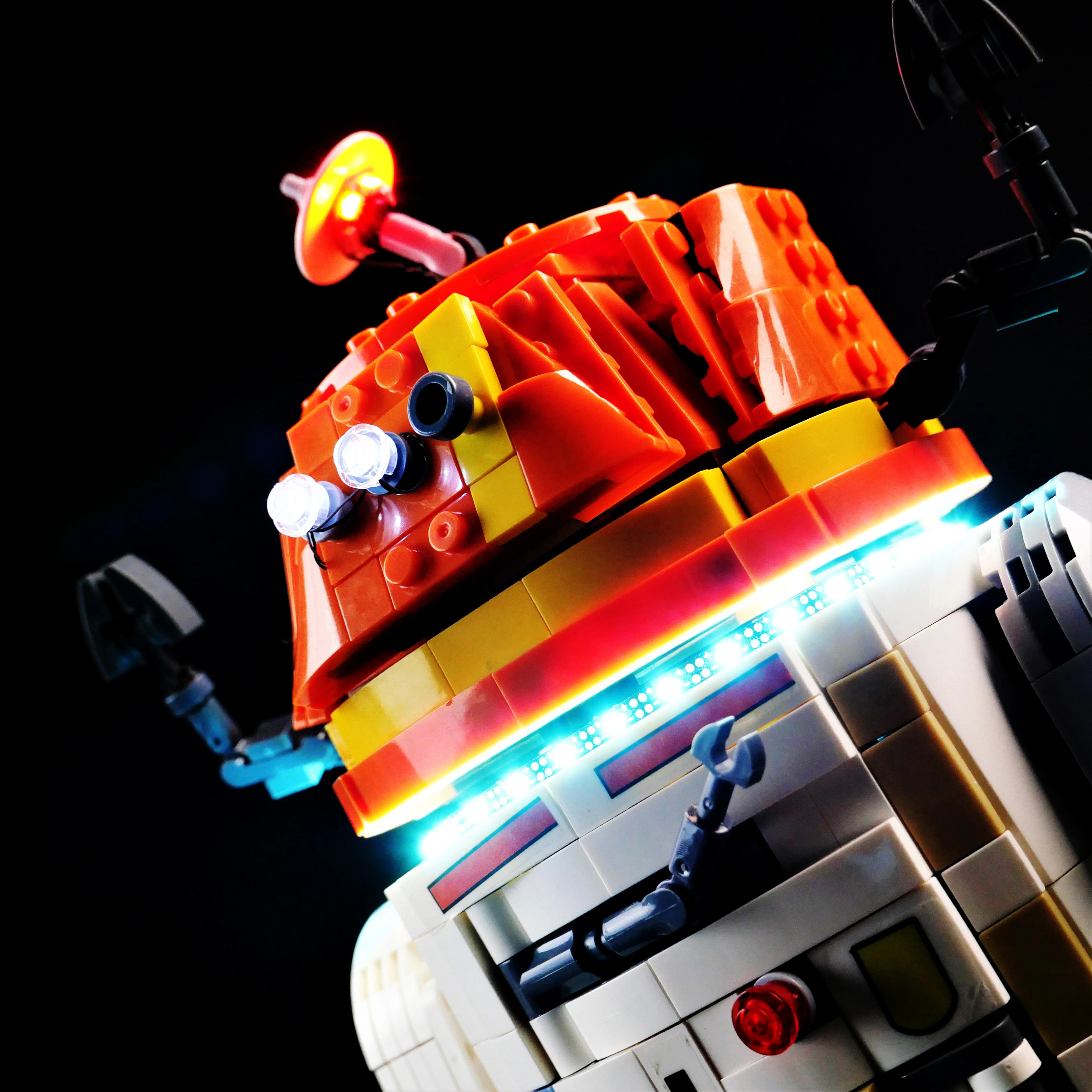 DIY 빌딩 블록 LED 라이트 키트는 75416 소형 철제 우주 로봇 모델, 원격 제어 조명 액세서리와 호환됩니다.