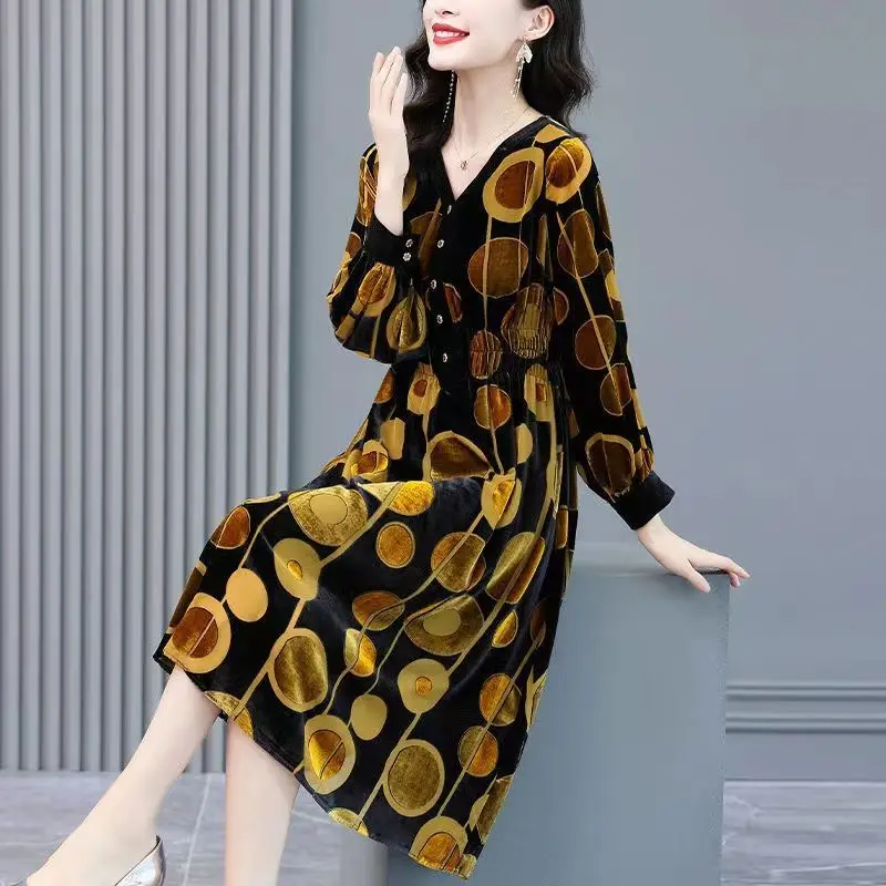 

2023 Spring and Autumn Fashionable and Minimalist Westernized Printed V-neck Panel Button Closure Waist Slimming Casual Dress