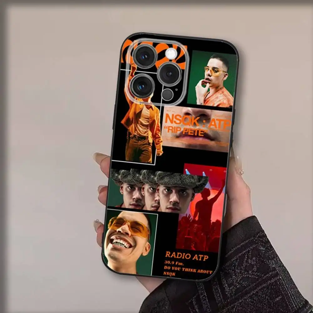 Funda de teléfono Singer N-Nsqks para iPhone16,15,14,13,12,11,Pro,Max,Plus,X,XS,SE4,E,Mini,funda negra suave