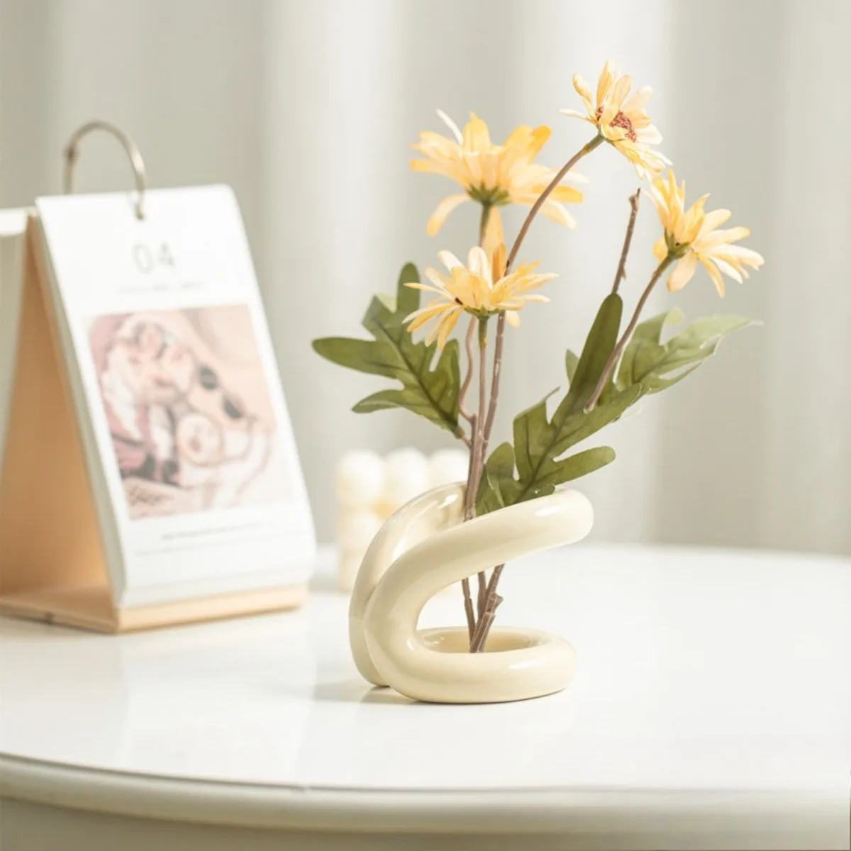 

Milk Coffee Color Ins Style Rope Knot Vase Creative Desktop Decor Ceramic Craft Home Decor