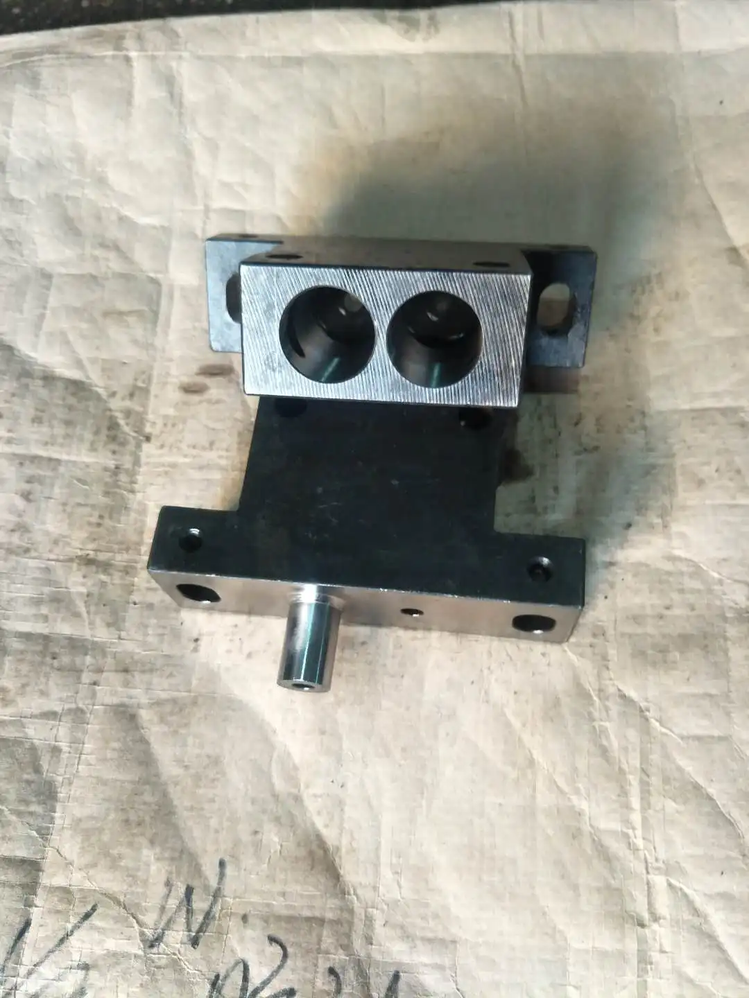 Cold Punch Machine Accessories Head Punching/Thread Rolling Accessories Screw Machine Die Seat Multi-Station
