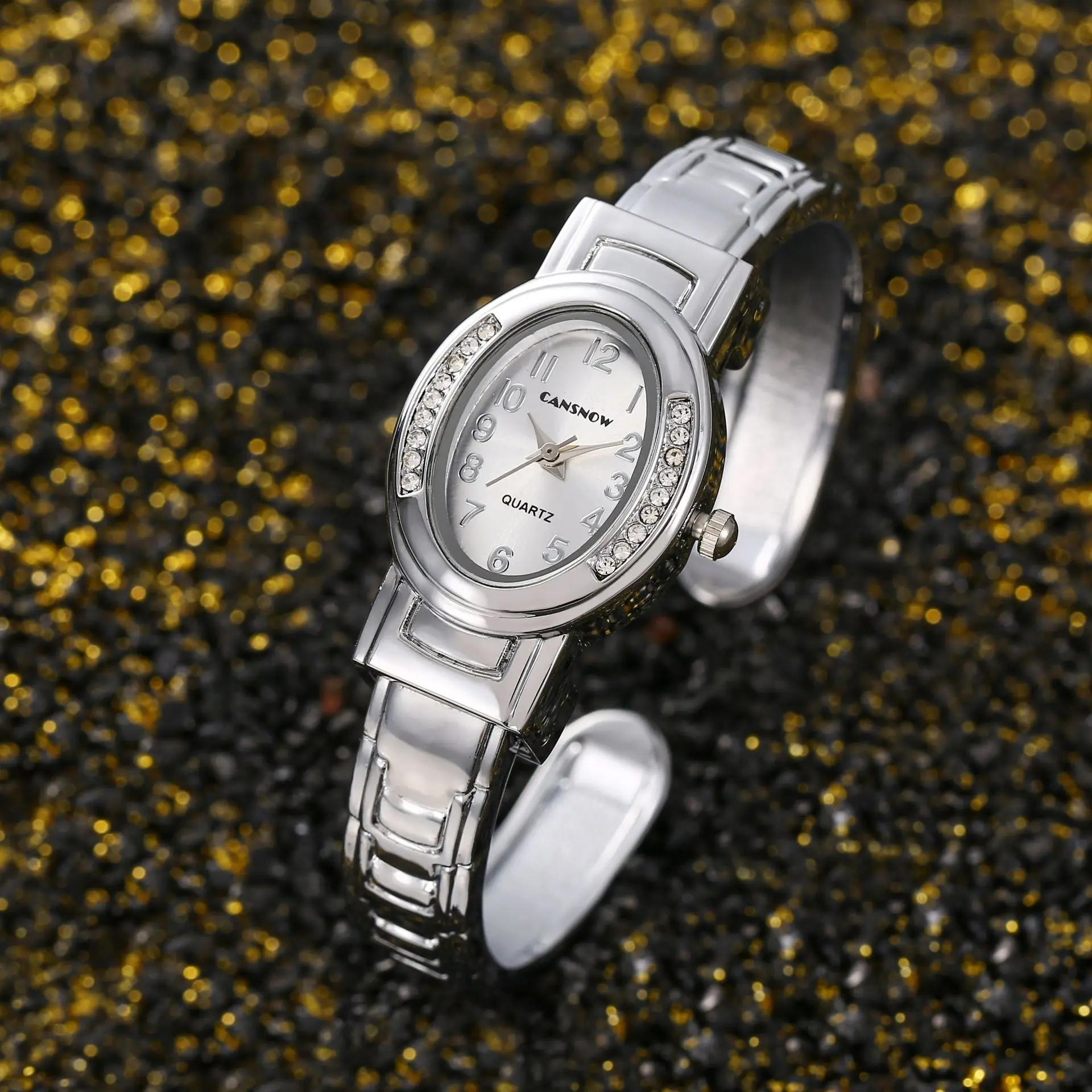 Orologi da polso al quarzo quadrati da donna Orologio in oro da donna Orologio da donna in acciaio inossidabile piccolo orologio d'oro Orologio di moda casual di lusso