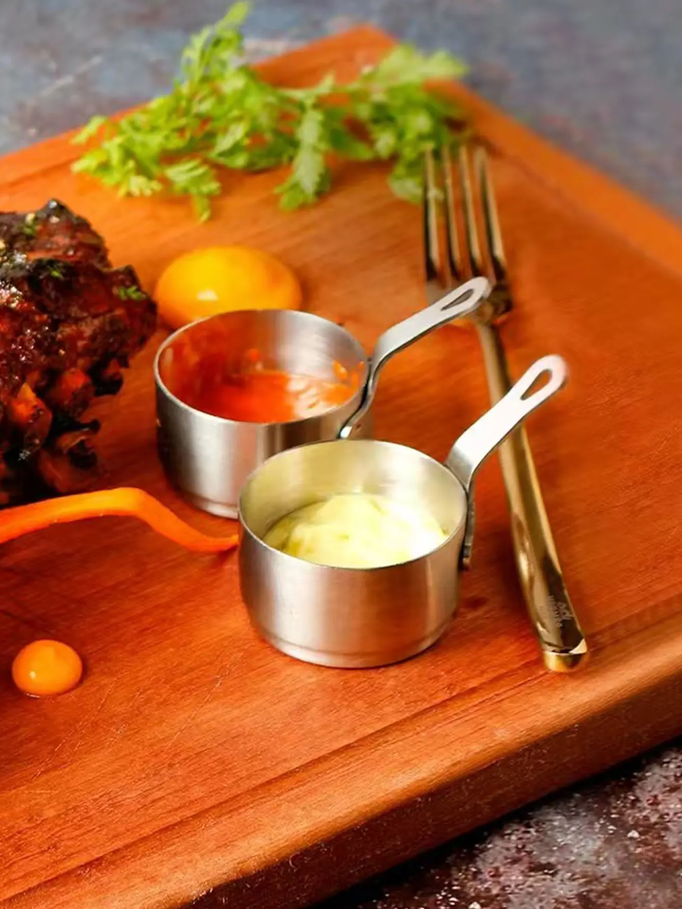 304 كوب صلصة من الفولاذ المقاوم للصدأ 100 مللي مع مقبض غمس طبق الإبداعية مطعم ستيك كوب صلصة الكاتشب التوابل وعاء صغير 1 قطعة