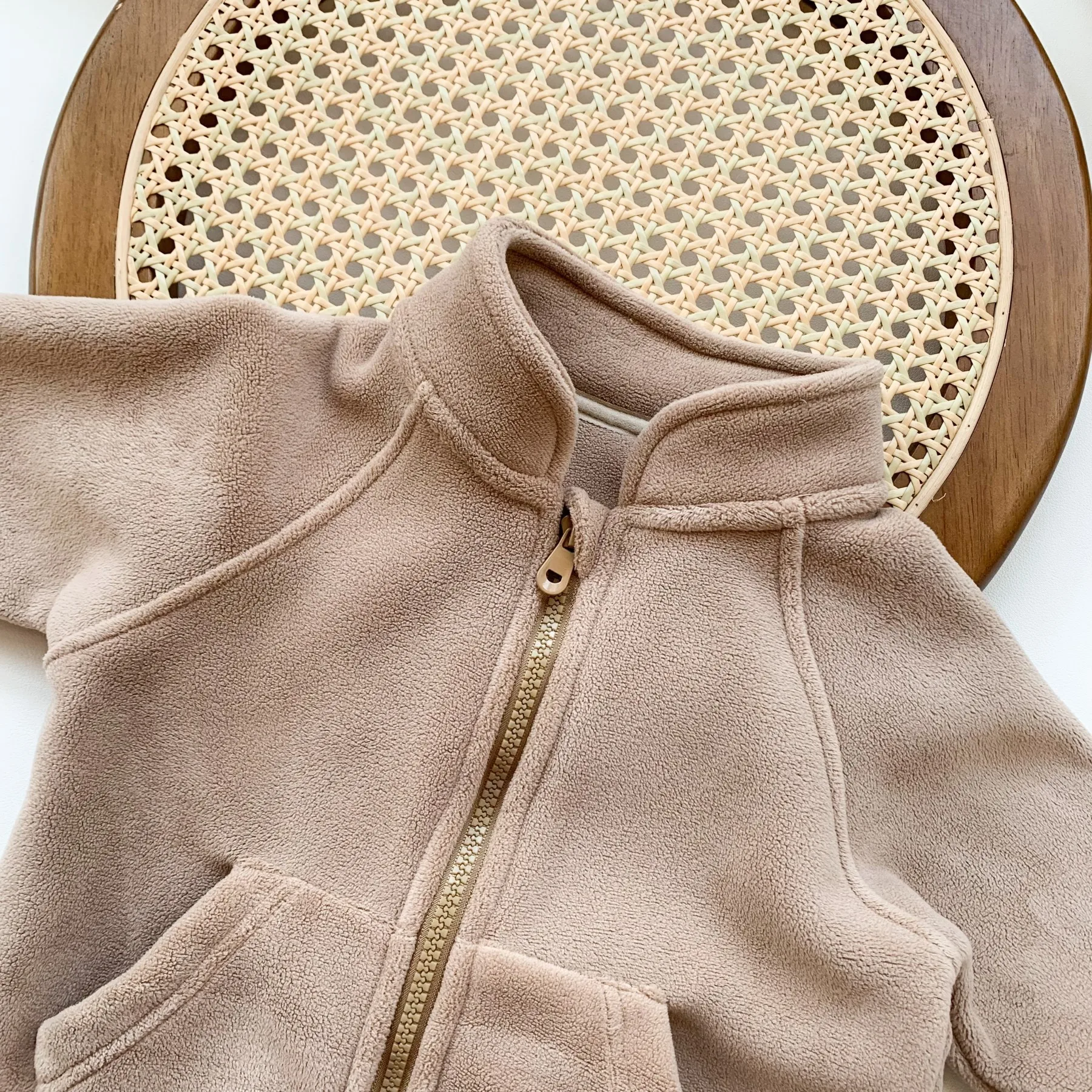 2025 herbst Neue Baby Langarm Fleece Strampler Warme Neugeborene Kleidung Plus Samt Dicken Säuglings Jungen Mädchen Zipper Overall 0-24 M