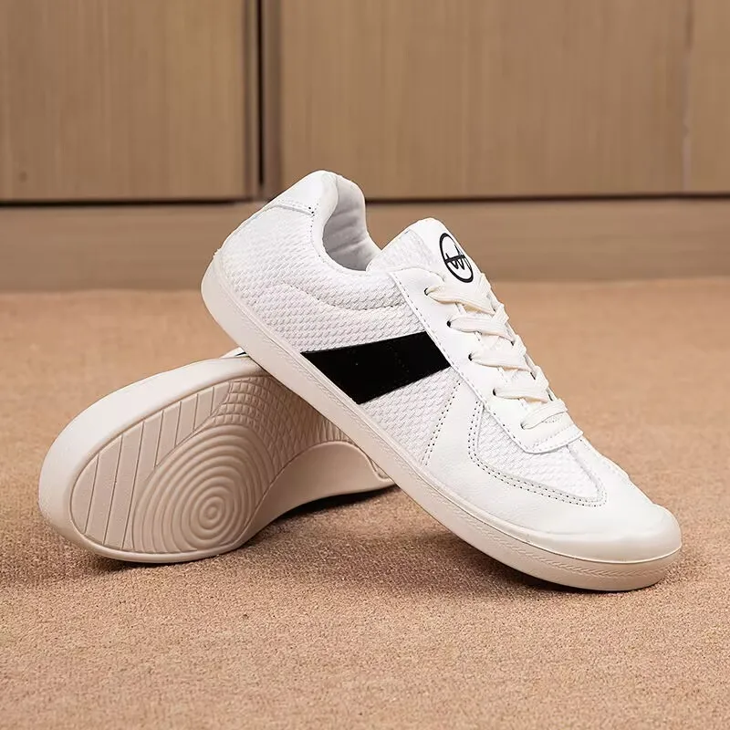 Женская спортивная обувь, роскошные повседневные кроссовки для тенниса, прогулок на открытом воздухе, бега, модные удобные кроссовки на плоской подошве с белой сеткой, женская обувь