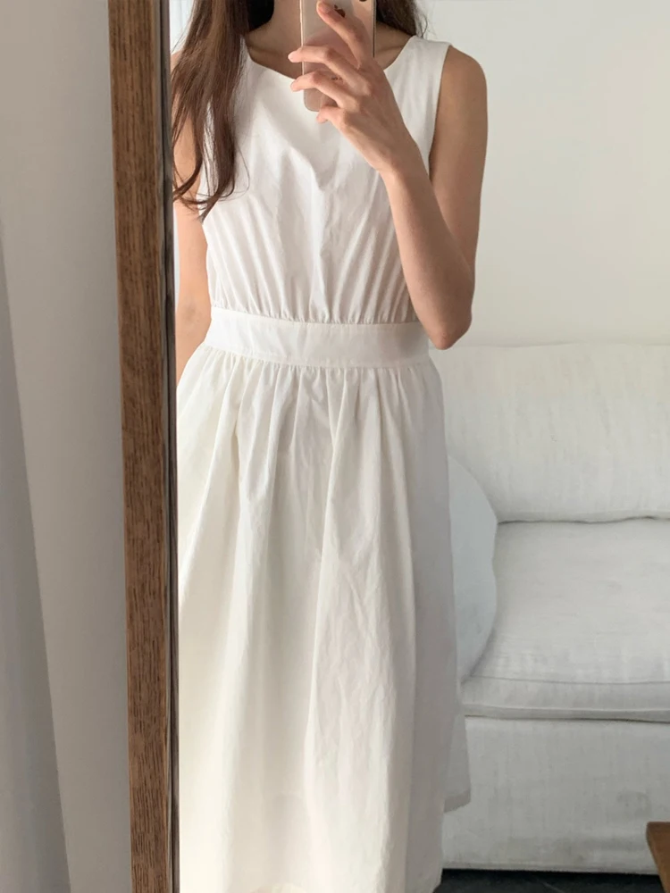 Vestido Versátil Sem Mangas Estilo Coreano Chic de Verão com Botão Traseiro Único, Cintura Alta, Saia Midi em A, Decote Redon...