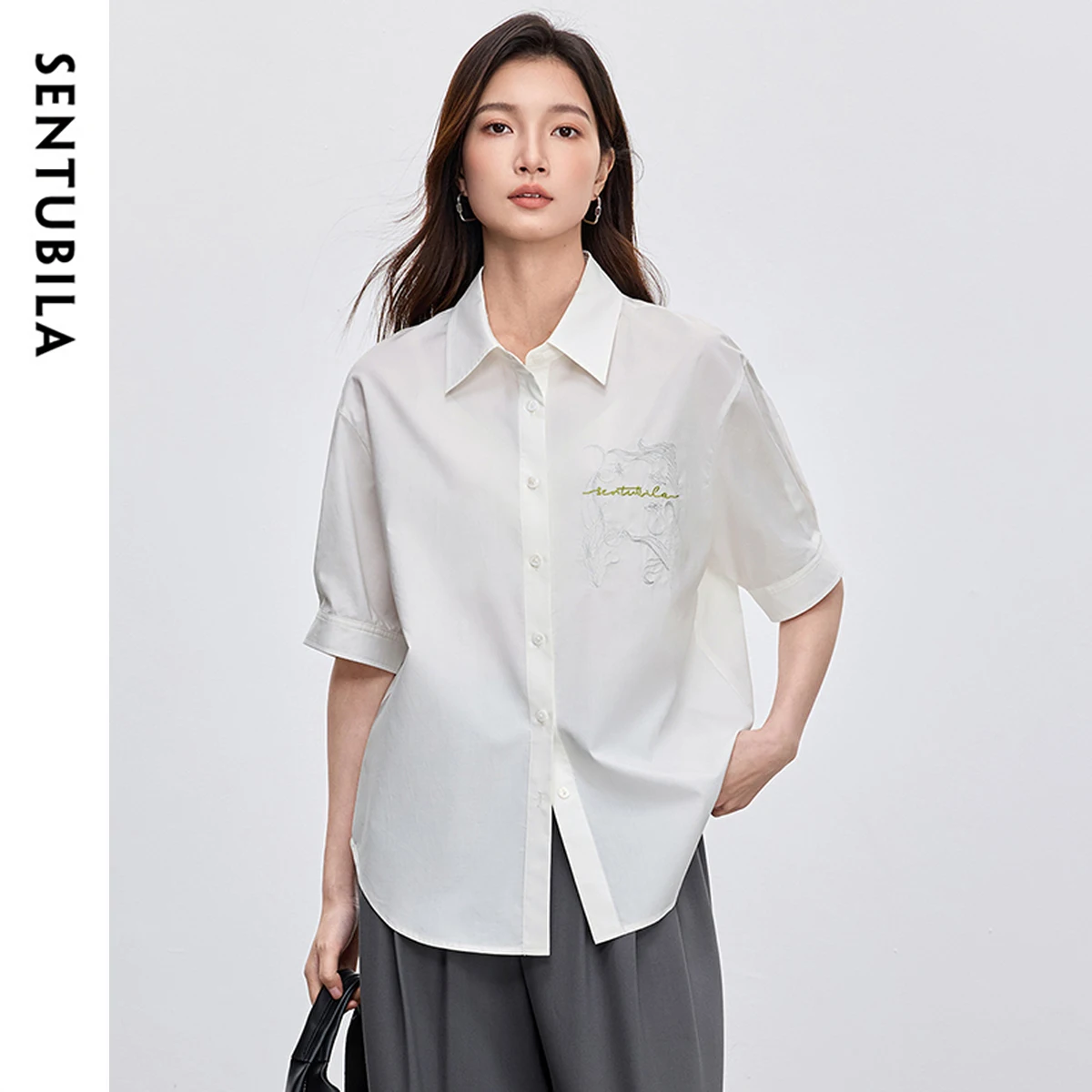 

Женская белая рубашка SENTUBILA 2026: летняя, с отложным воротником, вышивкой, коротким рукавом, на пуговицах, свободного кроя, повседневная, универсальная блузка 152C59018