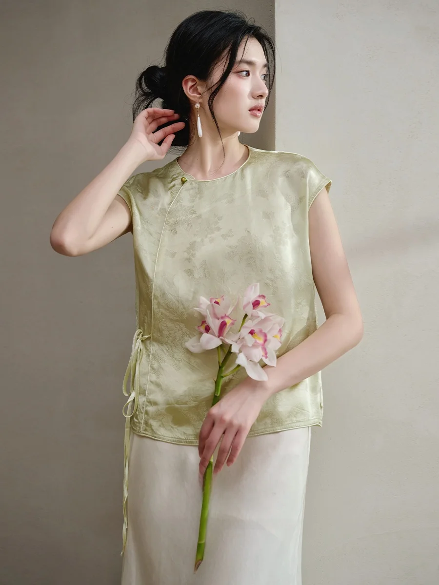 

Elegant Lady's Silk Shirt with Button Collar Slanted Hem And Embroidery New Chinese Style National Trend Short Sleeve round Neck