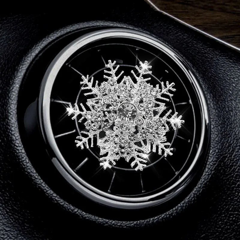 Water drill Snowflake car Air conditioning outlet perfume clip car perfume interior accessories Christmas fragrance  decorations