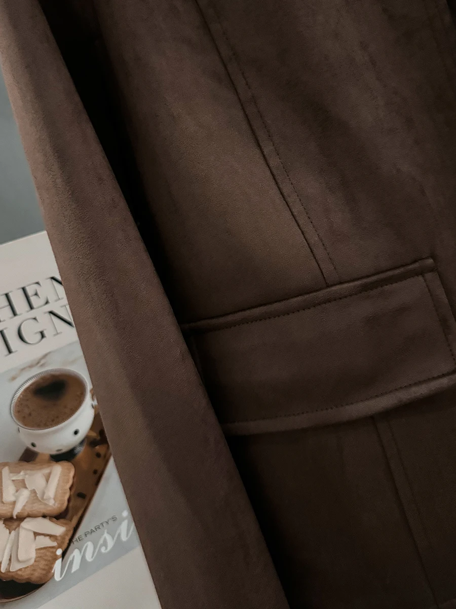 Casaco Curto Feminino de Camurça Bury para Primavera/Outono, Estilo Retrô, Roupa de Trabalho, Cor Pura, Corte Reto, Manga Longa, Fechamento com Botões