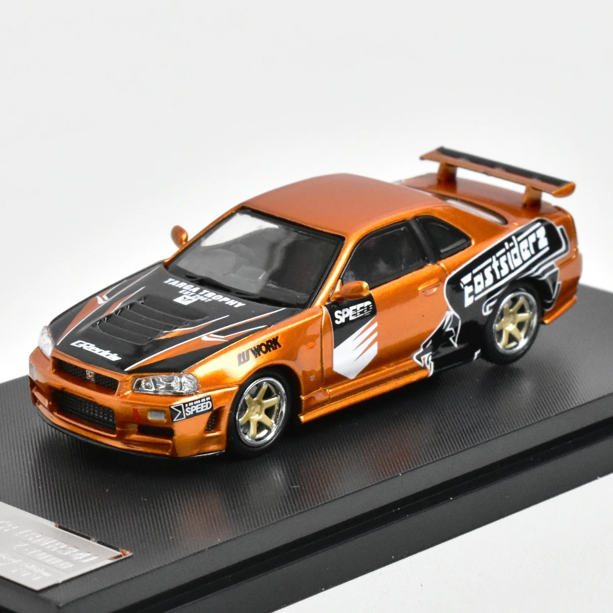 

Скоростная литая модель автомобиля SW STREET WARRIOR 1:64 GTR R34