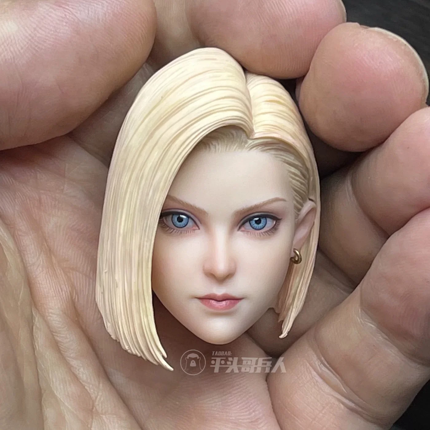 

VHTOYS AH001 1/6 Female Soldier 18 Movable Eyes Head Carving Model Toy Fit 12" Action Figure Body In Stock