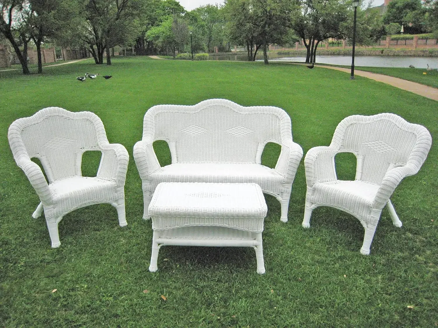 International Caravan Furniture Four Piece Maui Outdoor Seating Group