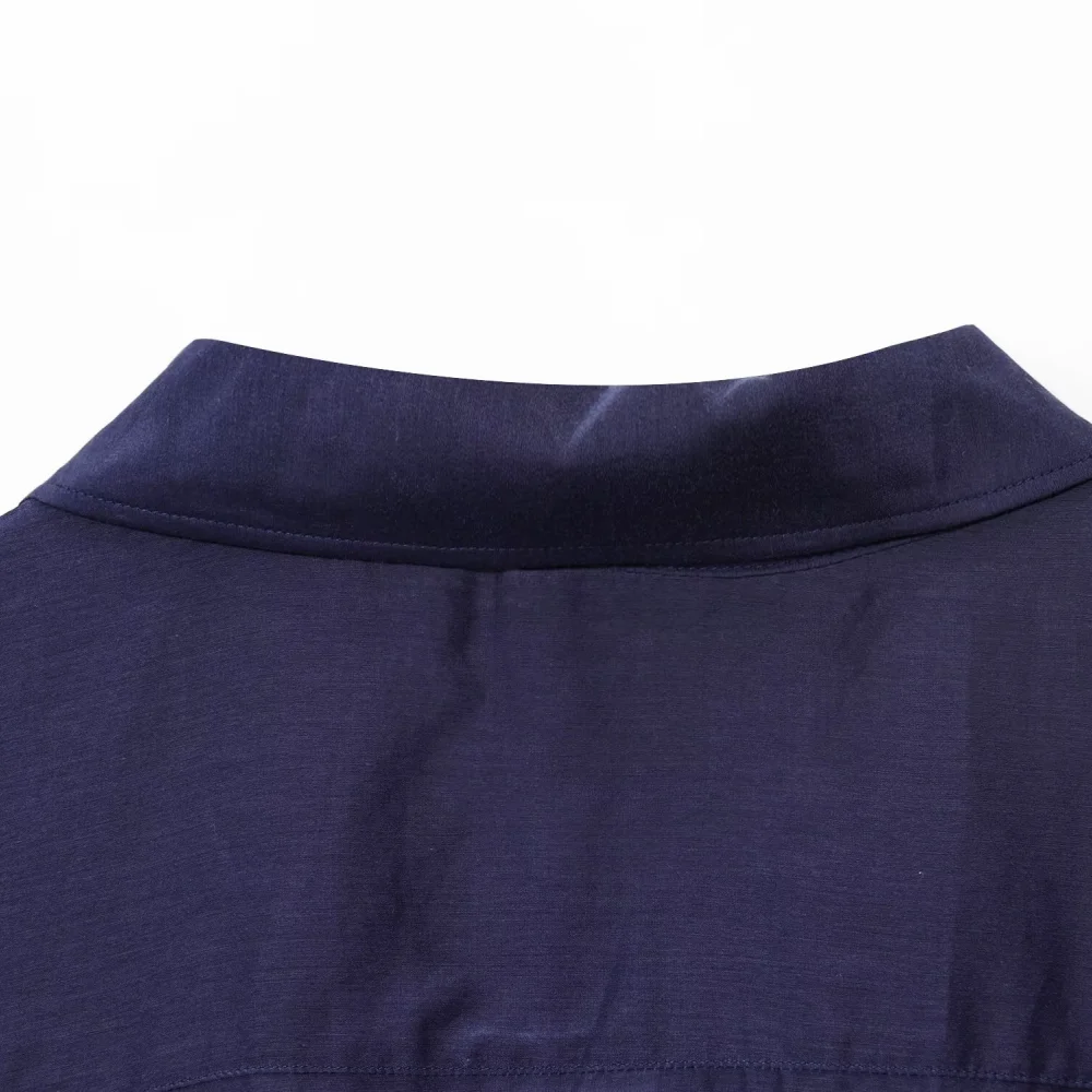 เสื้อเชิ้ตผู้หญิงทรงหลวมมีปก แขนยาว มีกระดุมและกระเป๋า สไตล์ใหม่สำหรับฤดูใบไม้ผลิและฤดูร้อน