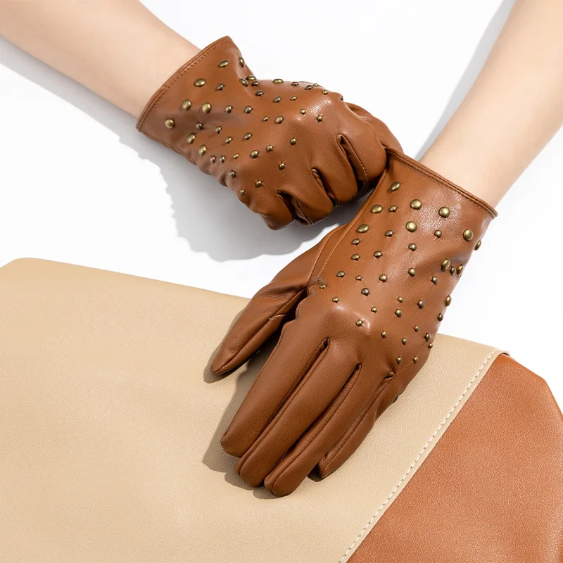 

Женские весенне-осенние перчатки из натуральной овчины, женские перчатки из натуральной кожи в стиле панк с заклепками, перчатки для вождения мотоцикла R2871