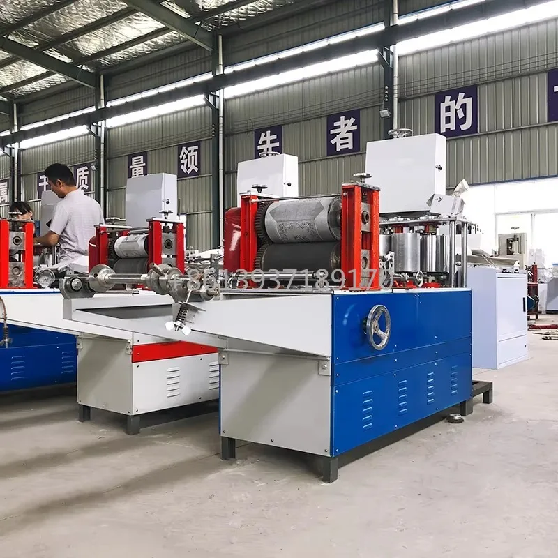 

Самая дешевая машина для производства квадратных бумажных салфеток