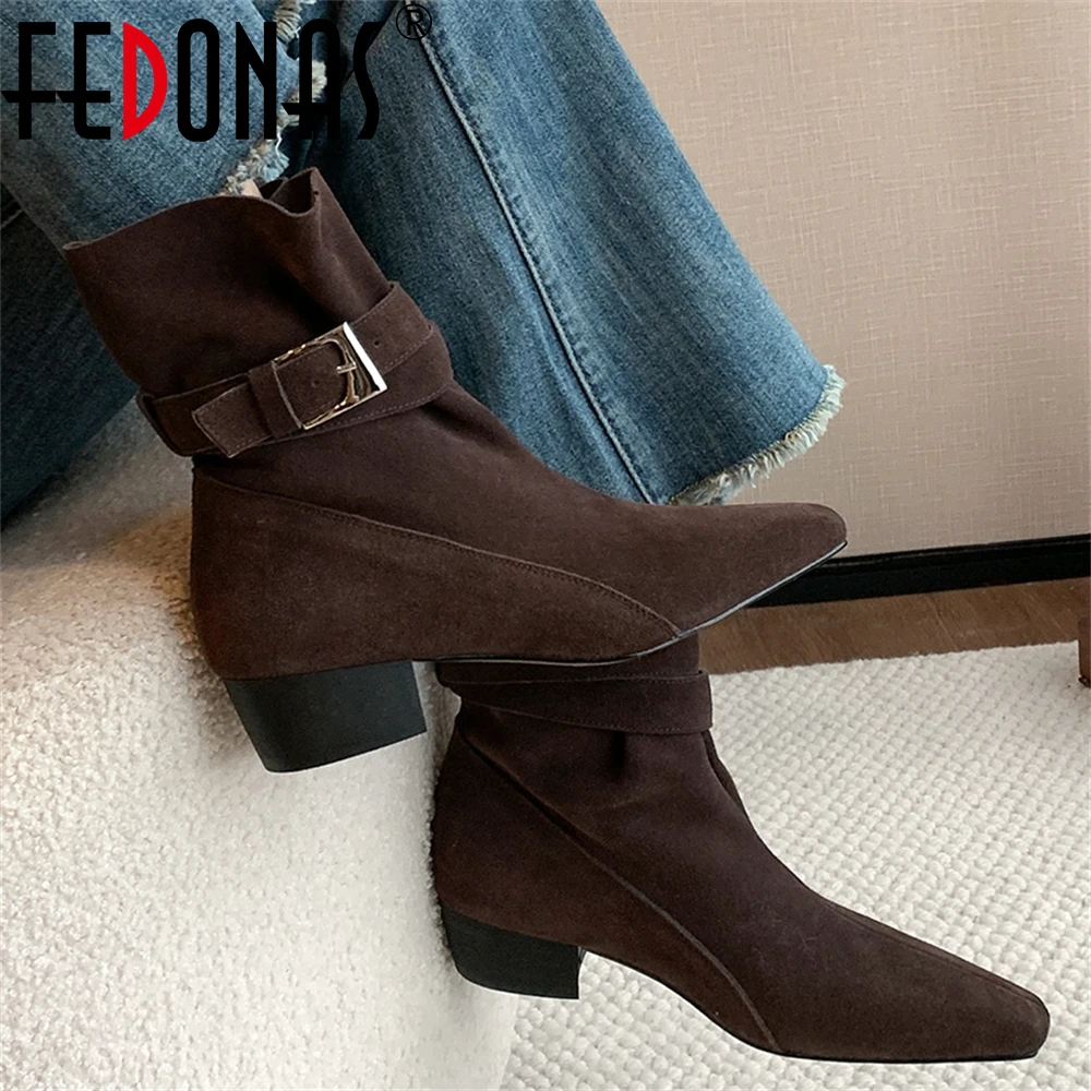 FEDONAS модные женские ботильоны из коровьей замши на толстом высоком каблуке, теплые короткие офисные туфли-лодочки, новые короткие сапоги с пряжками