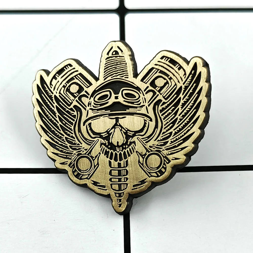 Pilotenhelm, Piston Wings-Abzeichen, Motorrad-Stil, Totenkopf-Brosche, Retro-Mechanik-Stil, Metallnadel, Zubehör für Motorrad-Enthusiasten – Detail 4