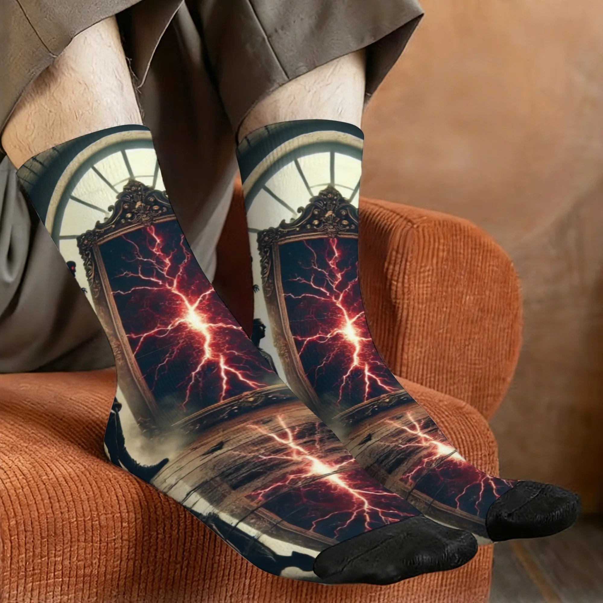 Dark Fantasy Magic Mirror Thunderstorm Print Herrensocken, bequeme, atmungsaktive, rutschfeste Freizeitsocken, verrücktes Party-Urlaubsgeschenk