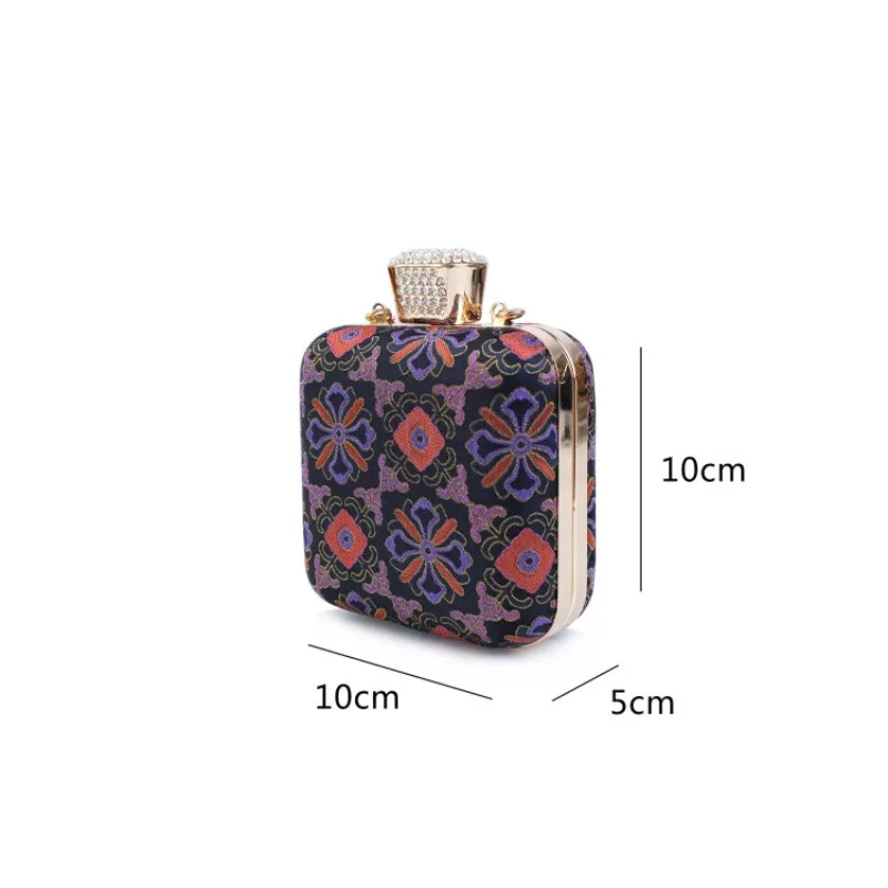 Hand carry perfume bag chain shoulder messenger ba g new Chinese style small mouth gold b ag change card bag