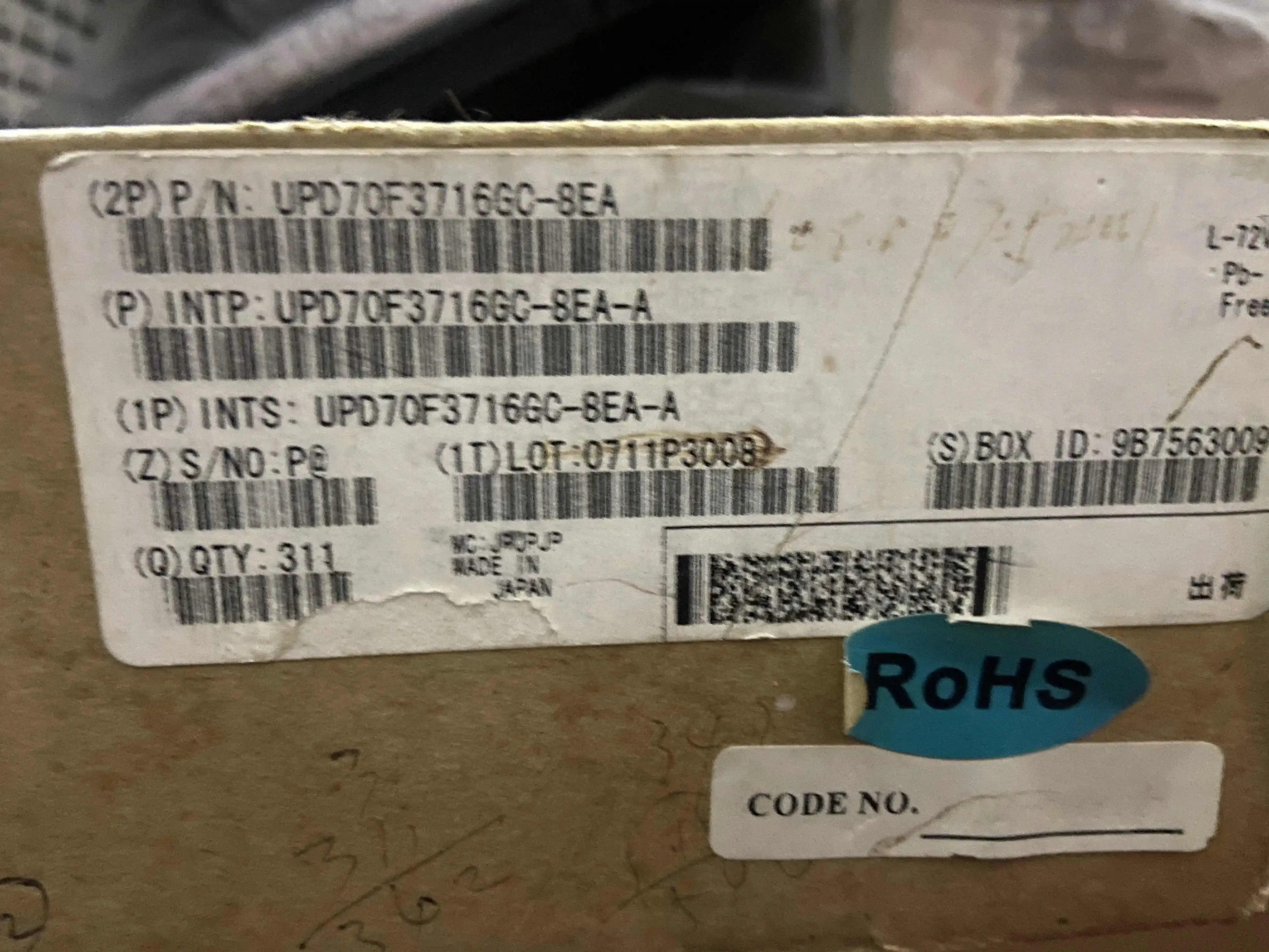 10 buah/lot 100% UPD70F3716GC-8EA-A asli baru make pastikan P/N Anda benar dan cocok untuk Anda