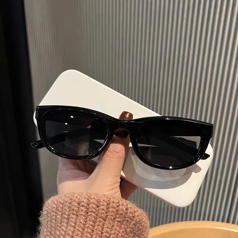 Retro Small Glossy Black Cat Eye Polarized Sunglasses, UV400 Protection Oval Tiny Frame Sun Glasses, Trendy Street Shooting Driving Eyewear Gift for Women view 2